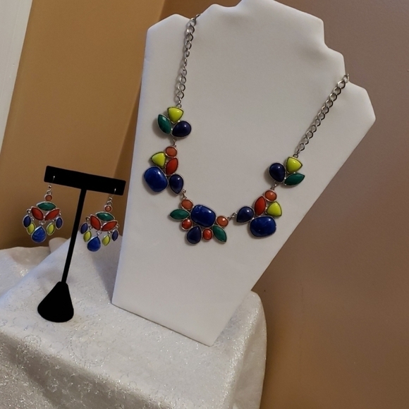 Fashion jewelry multicolored necklace & earrings - Picture 8 of 8
